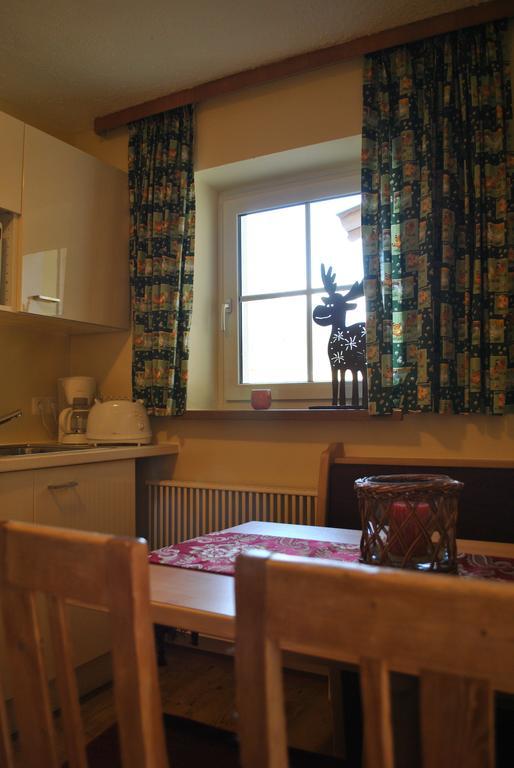 Romantik Pension Lehrberg Sankt Jakob in Haus Habitación foto